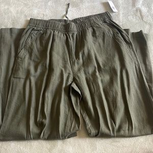Green Old Navy Wide Leg Pants (Culottes)